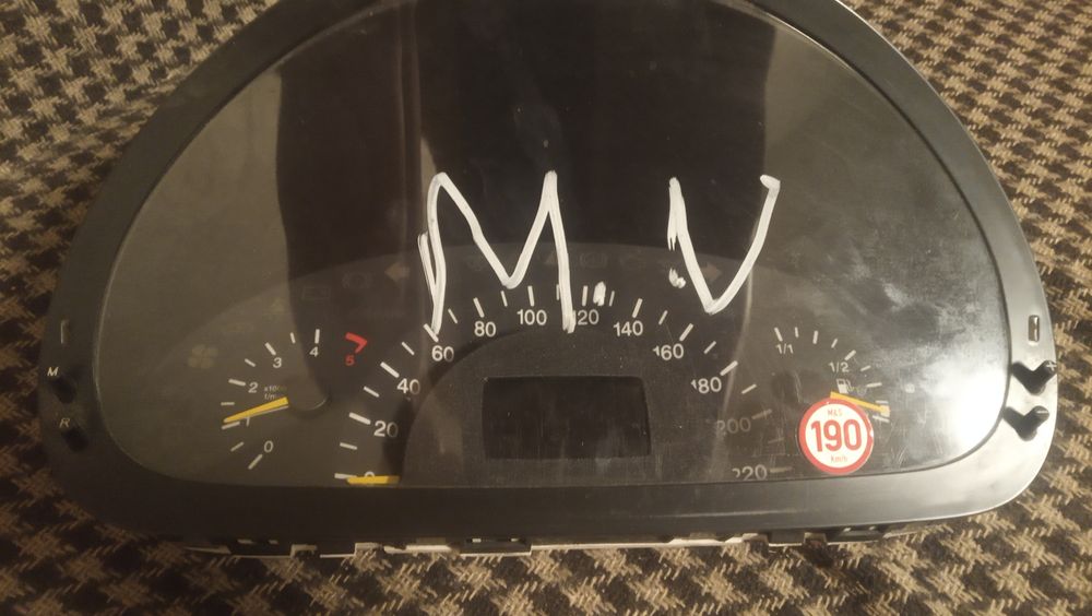 приборка Vito 639 Mercedes панель приборов