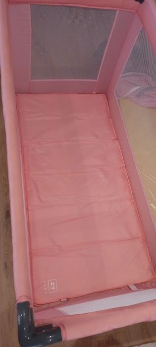 Cama de viagem zippy + colchão ortopédico de molas zippy