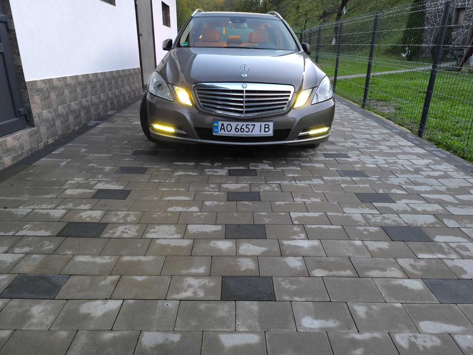 Mercedes-Benz E220 W212