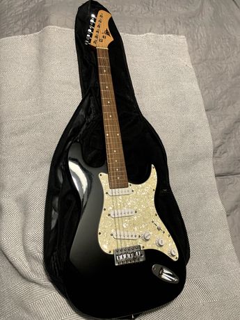 Gitara elektryczna SOUNDER DC15 + pokrowiec