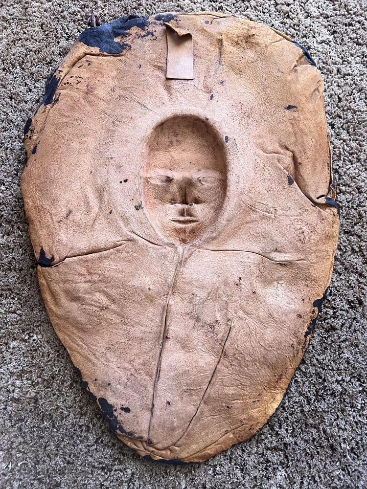 Máscara pele.Feita a mão.
