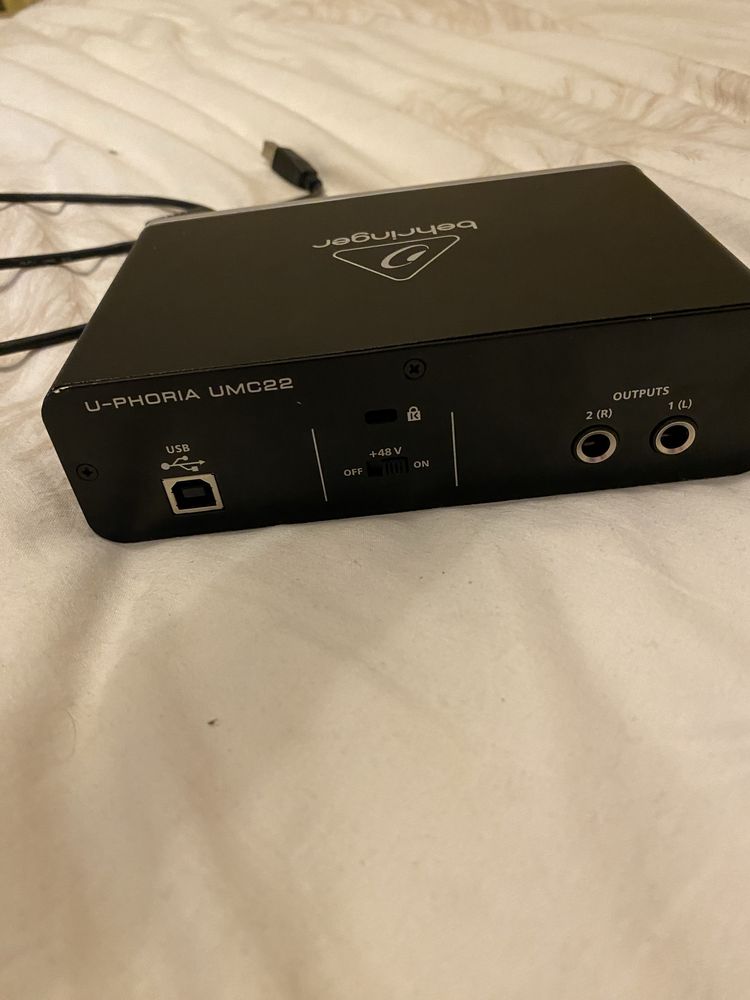 Behringer UMC22 Interfejs audio USB