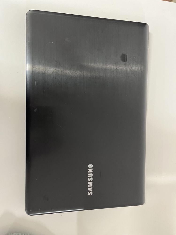 Laptop Samsung NP355E7C