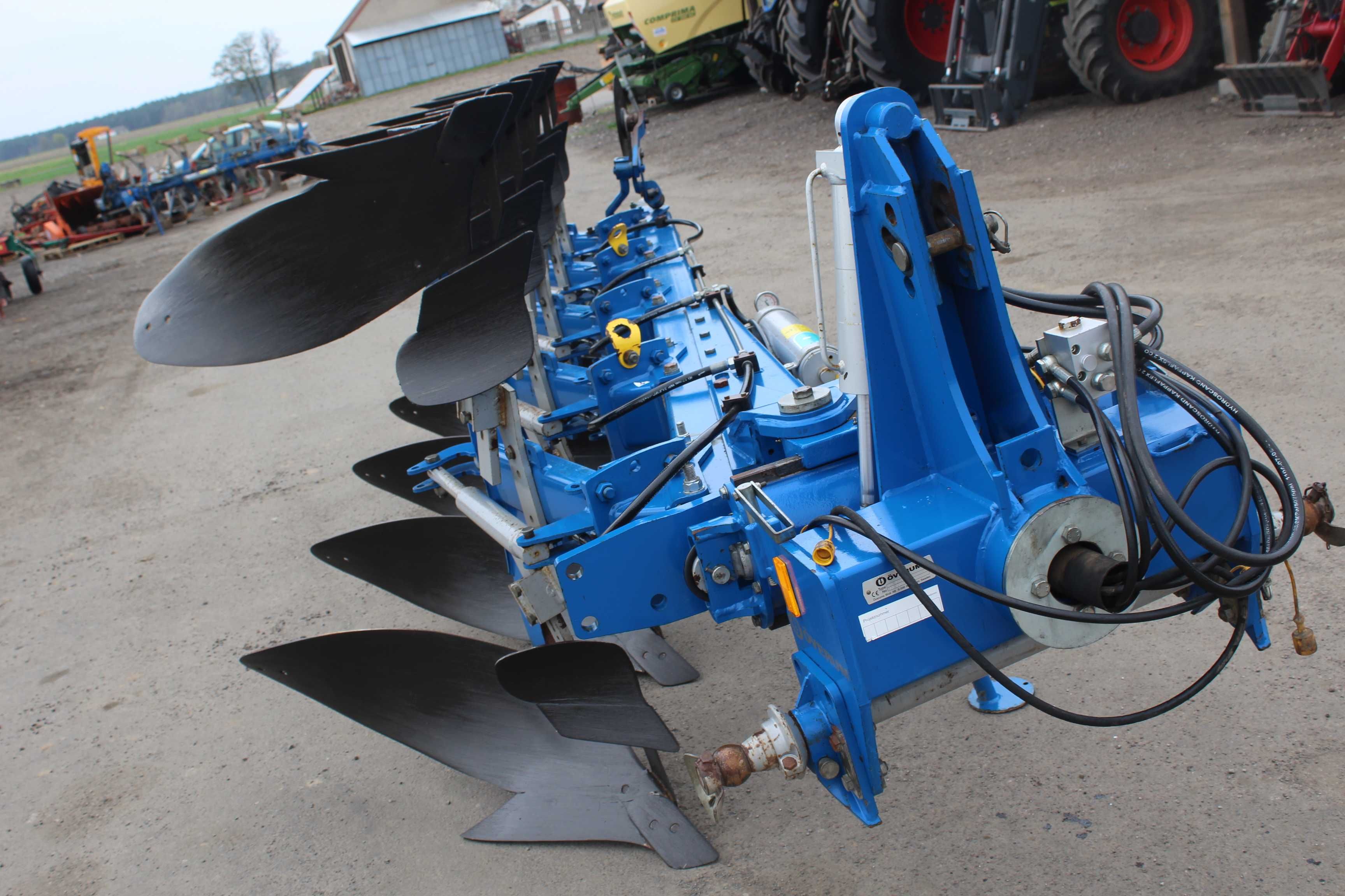 Pług Overum 5 skibowy obrotowy DX kuhn