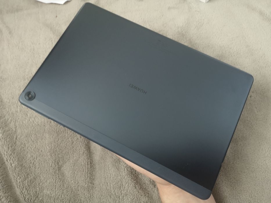 Планшет Huawei mediapad T10 2/32 в чудовому стані