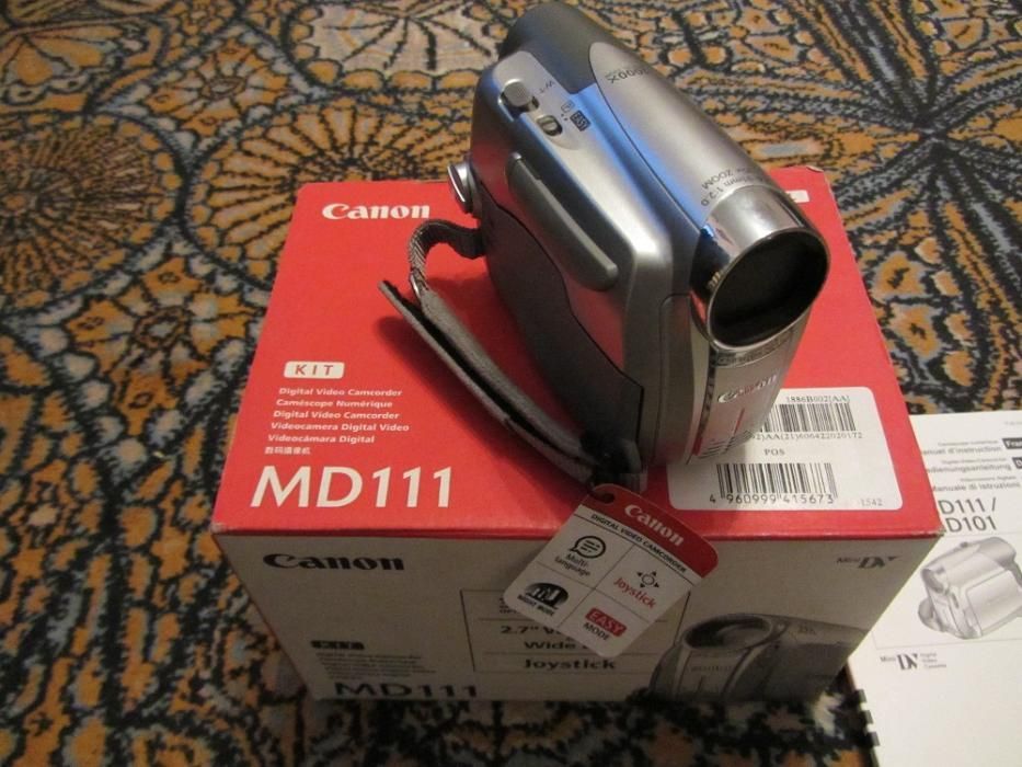 Видеокамера Canon MD 111.