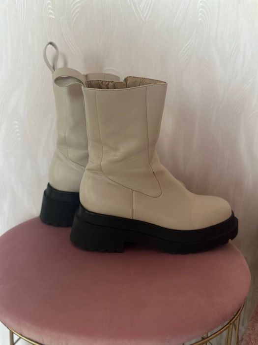 Демісезонні чоботи