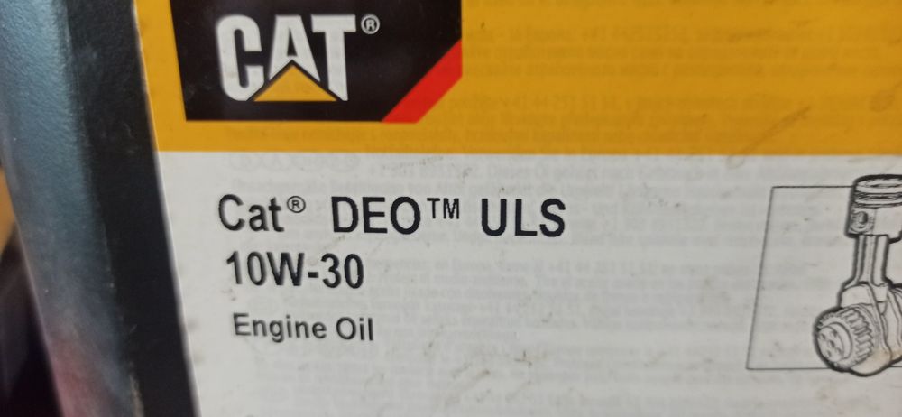 Olej silnikowy cat 10w30