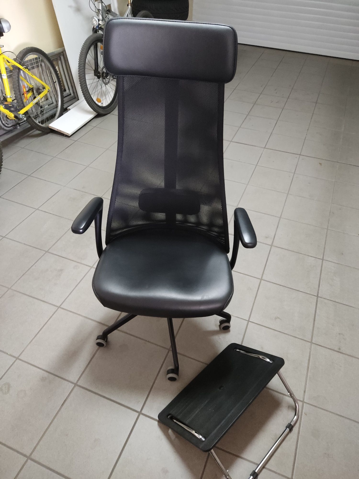 Krzesło obrotowe IKEA jak nowe z podstawkiem.