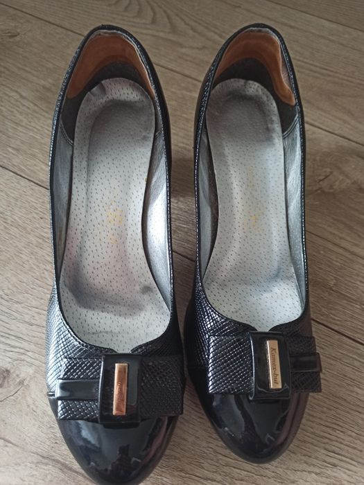 Buty damskie/ Czółenka lakierowane, r. 40