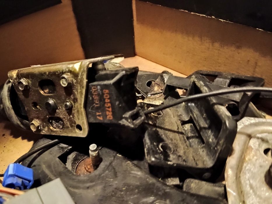 Zamek centralny siłownik zamka jeep xj przedlift