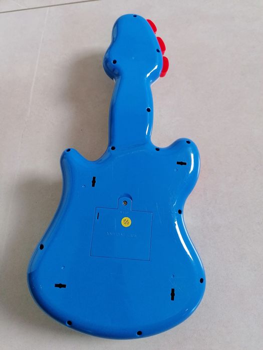 Gitara zabawka stan idealny
