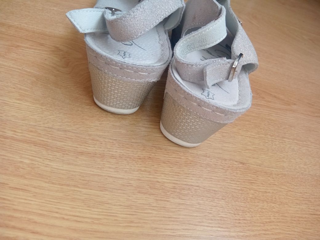 Buty sandały damskie flippo rozmiar 39 wkładki 24,5 cm