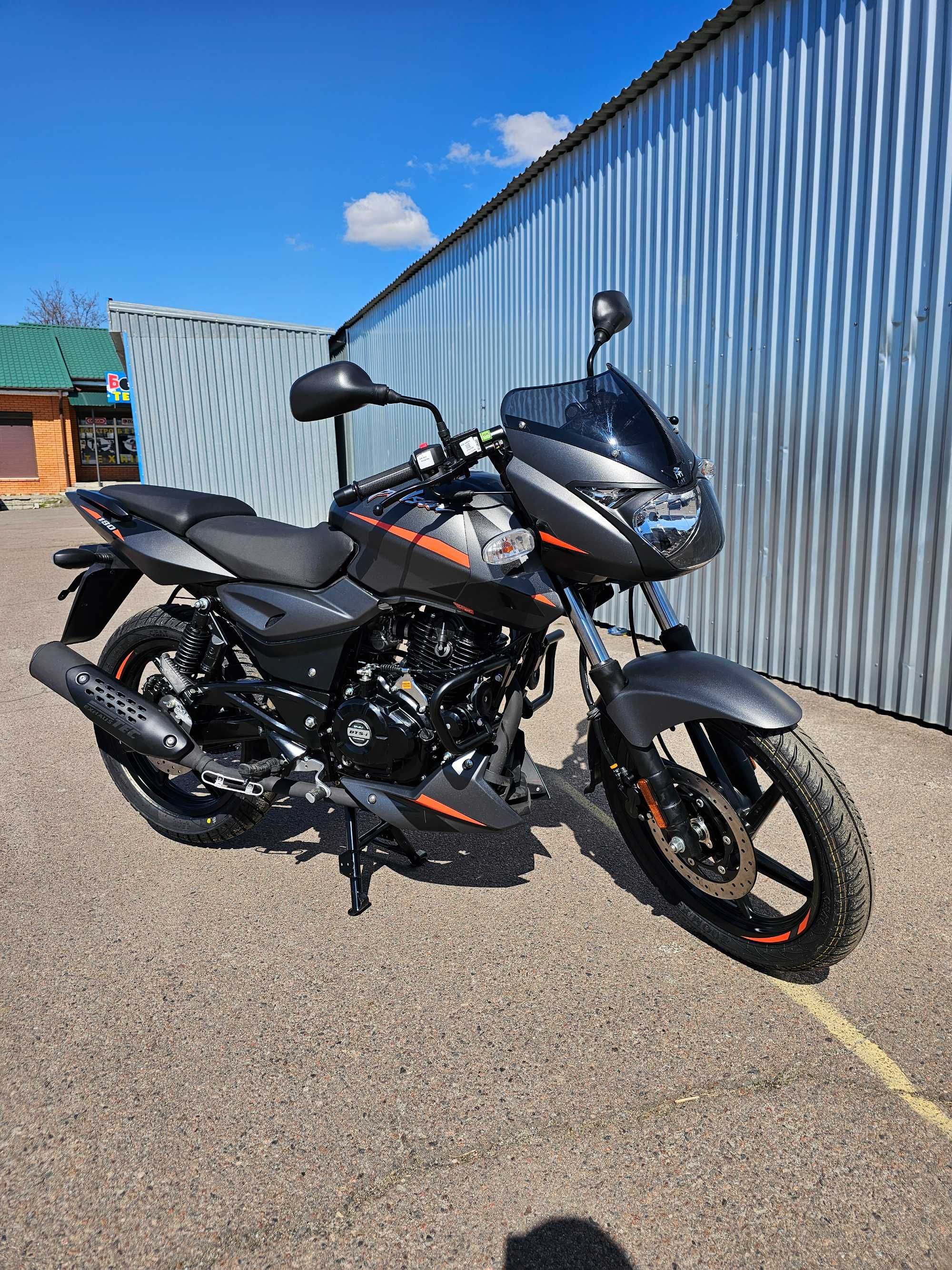 Мотоцикл Bajaj Pulsar 180