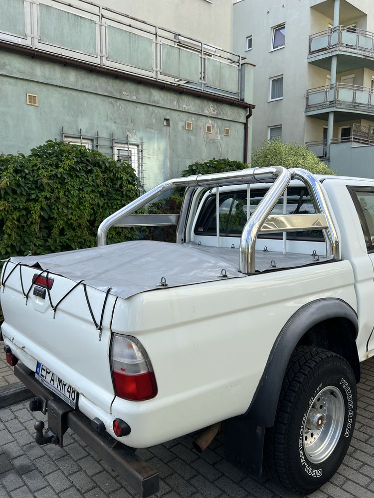 Mitsubishi L200   OLD MAN EMU