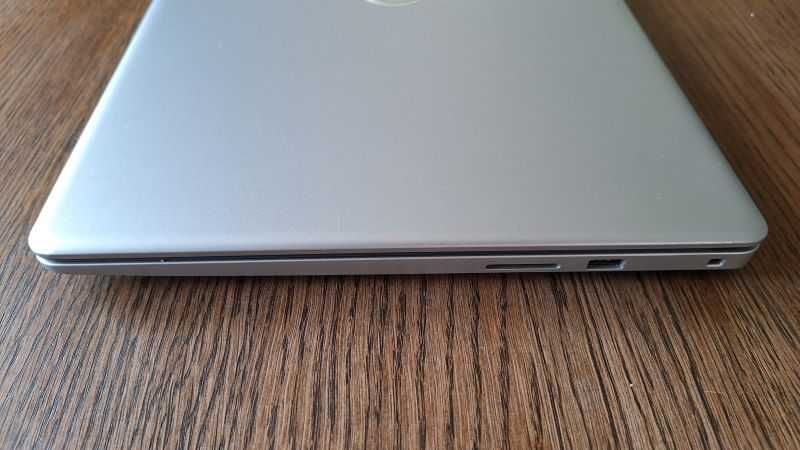 Laptop DELL Inspirion 15 5593 i5-1035G1/8GB/256/Win11/GeForceMX230 IPS