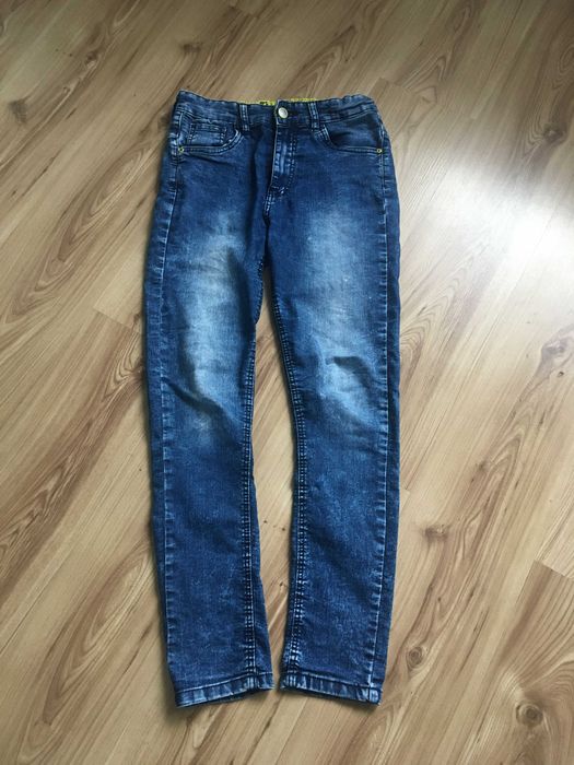 Reserved spodnie rozm.152