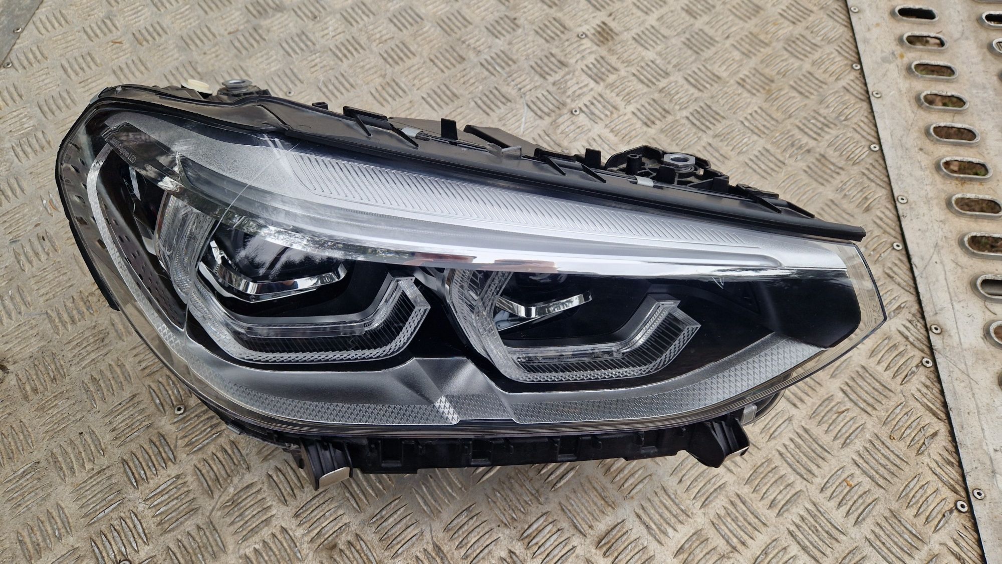 Lampa prawa reflektor BMW X3 G01 X4 G02 Adaptive LED EUROPA!