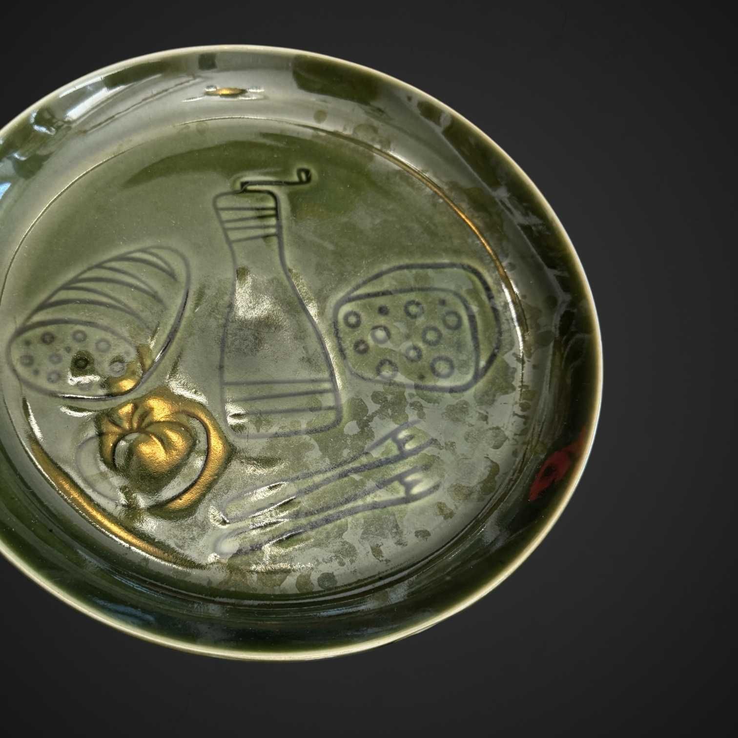 Talerze śniadniowe relief zielony porcelit Pruszków  6 szt  B41/072103
