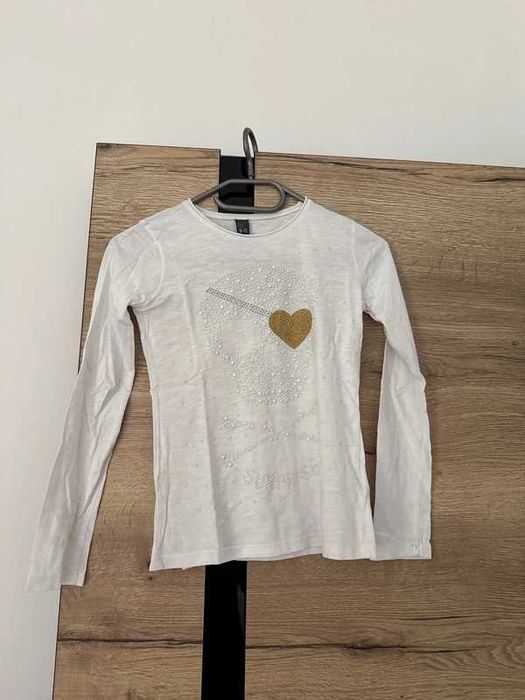piękna bluzka dziewczęca z długim rękawem
140 cm / 10 lat·Zara