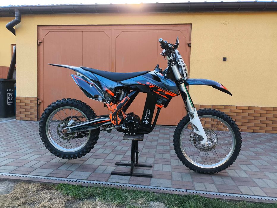 Elektryczny KTM 26KW, QS138 90H V3 + FARDRIVER 72680, AKU LG 72V 61Ah