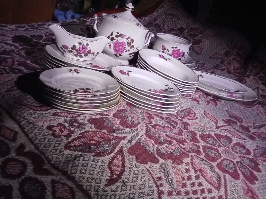 Продам столовий сервис