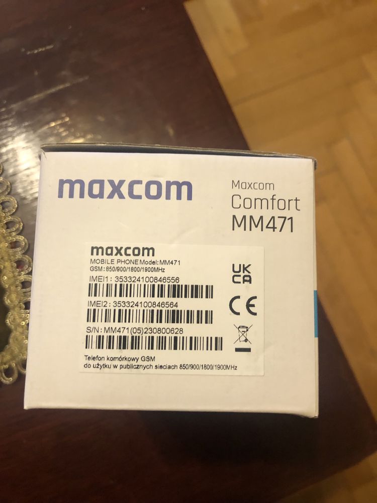 Telefon maxom Comfort MM471 idealny dla starszych osób