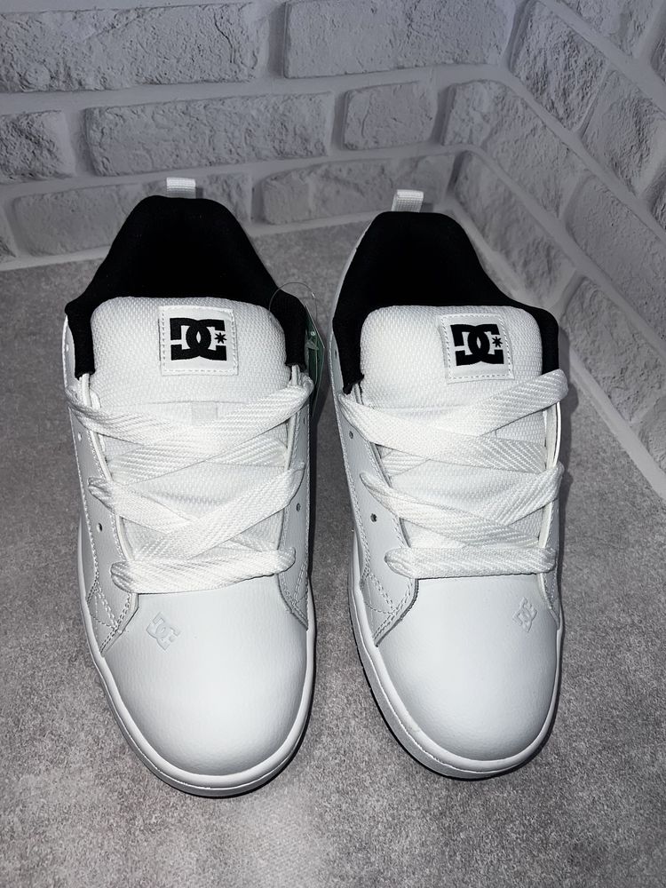 Кросівки DC shoes 43 ус. 28 Court Graffik Кроссовки Whiteblack