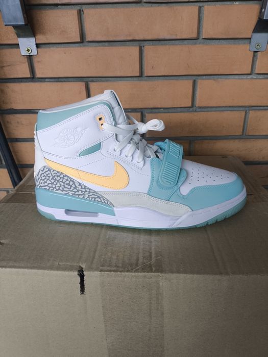 Кросівки чоловічі Nike Air Jordan Legacy 312 White/Turquoise