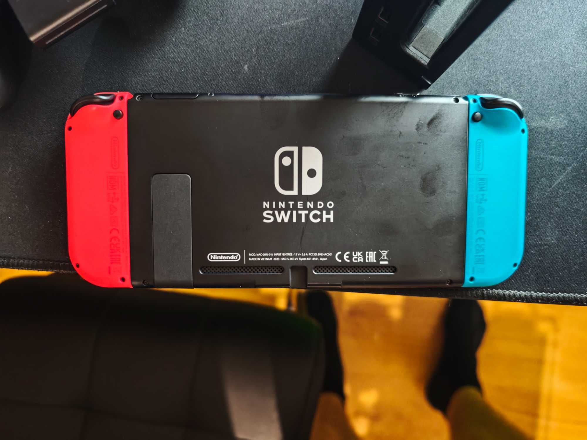 Nintendo Switch V2 +Joy-Con NiebieskoCzerwony Stan jak nowy Gwarancja