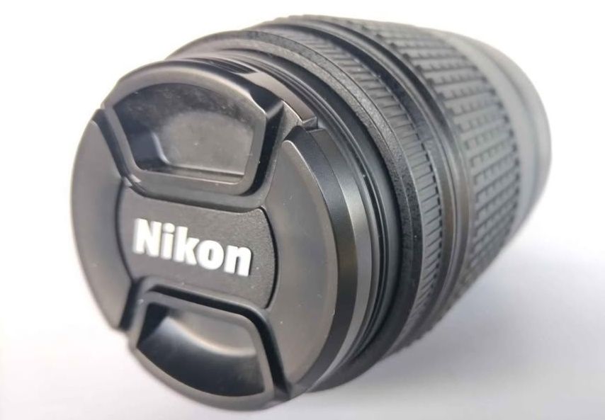 Objectiva Nikon  AF-S DX Nikkor 55-300mm f/4.5-5.6G ED VR