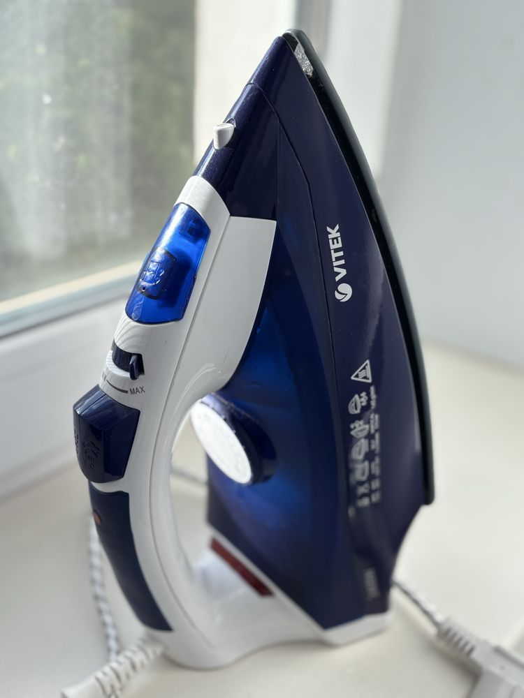 Праска Vitek VT-1245 DB