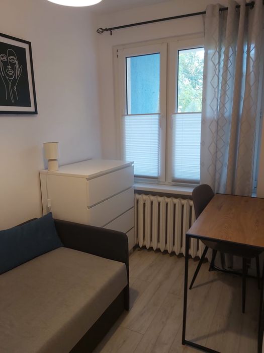 Krzyki ul. Przyjaźni 47. Ładny pokój jednoosobowy.