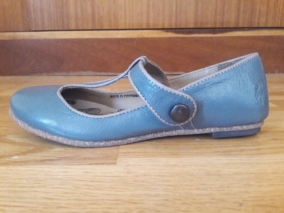 Sapatos novos da Fly London, cor cinza, tamanho 36