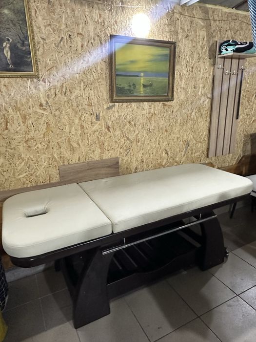 Продам кушетку в відмінному стані