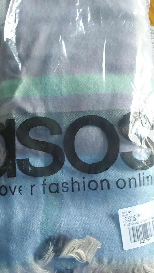 Duza chusta zimowa  Asos