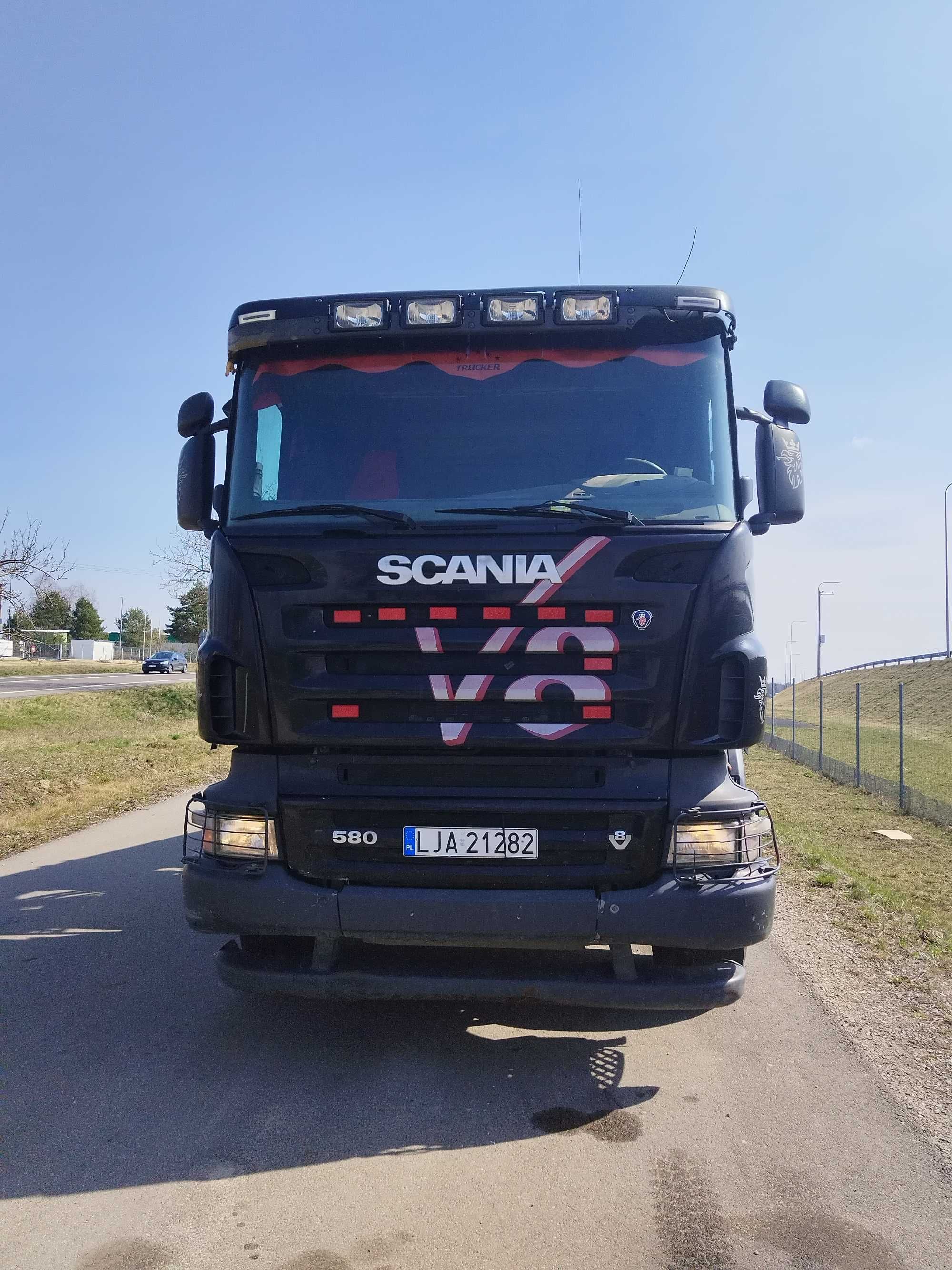 Scania R580 6x4 do drewna dłużycy lasu