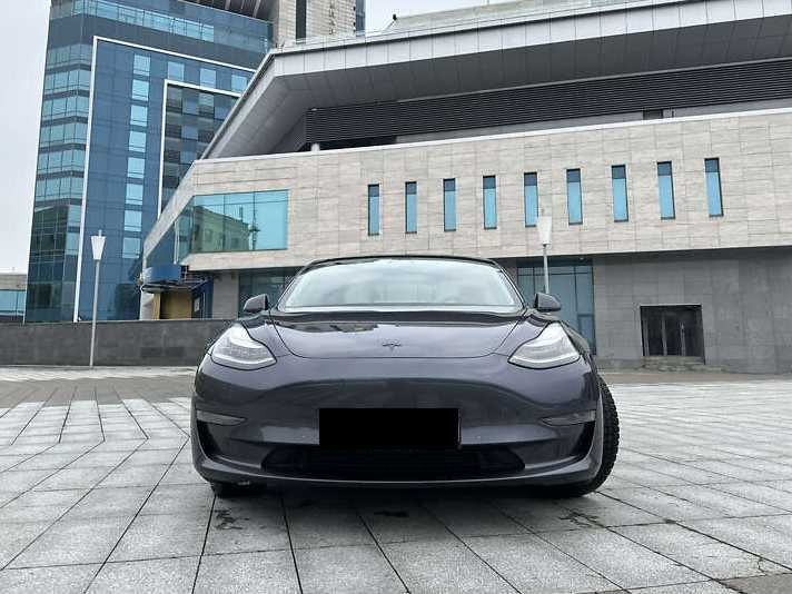 TESLA Model 3 2020