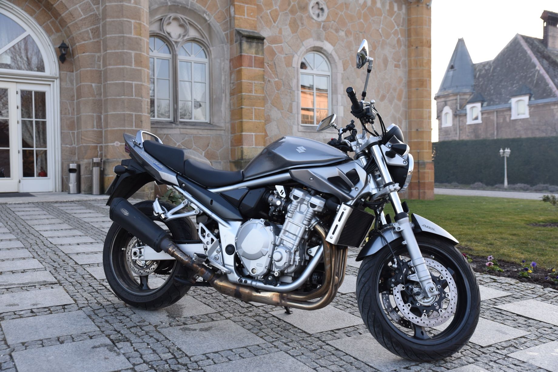 Sprzedam piękny motocykl Suzuki GSF 1250