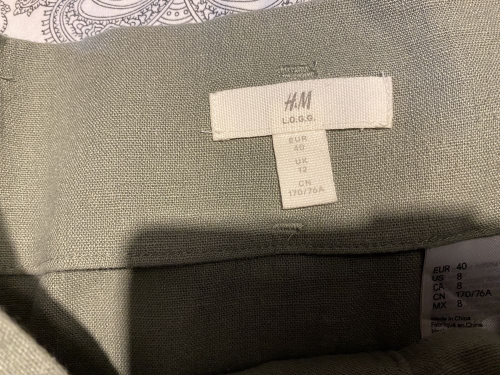 Saia H&M caqui - 40 - nova com etiquetas