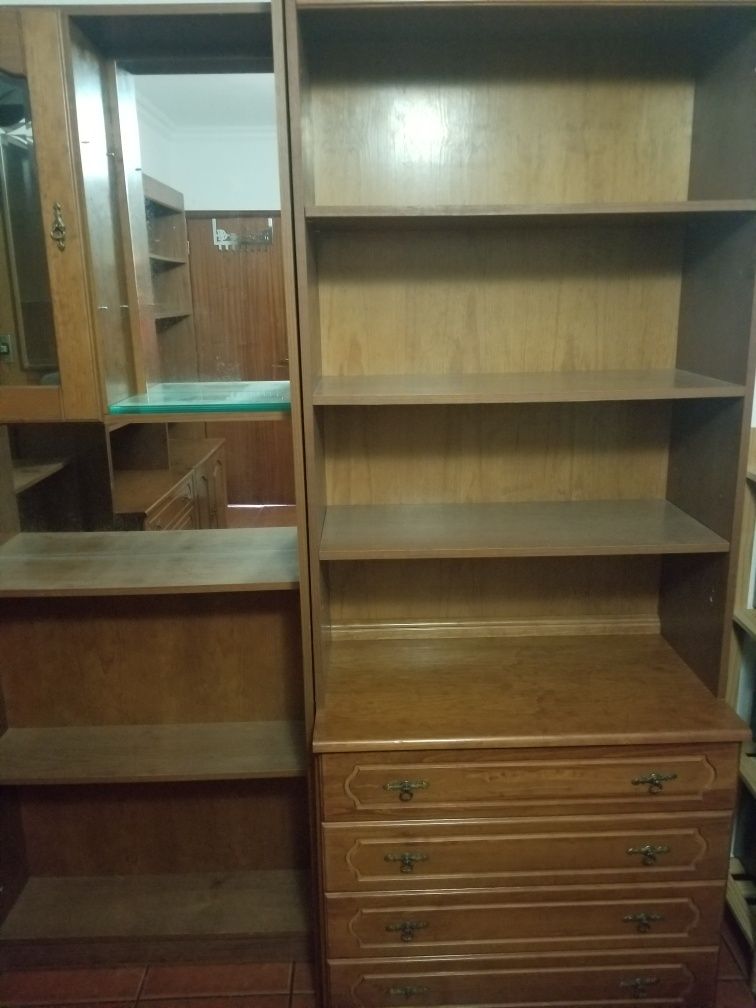 Móvel de Sala, composto por 5 módulos e 1 canto bar.