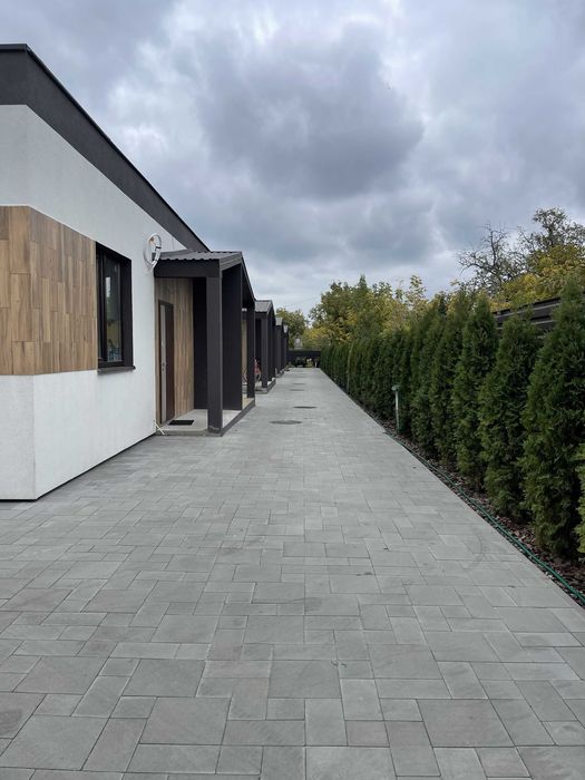 Продаж 1 пов. таунхауса з ділянкою в центрі Гостомеля