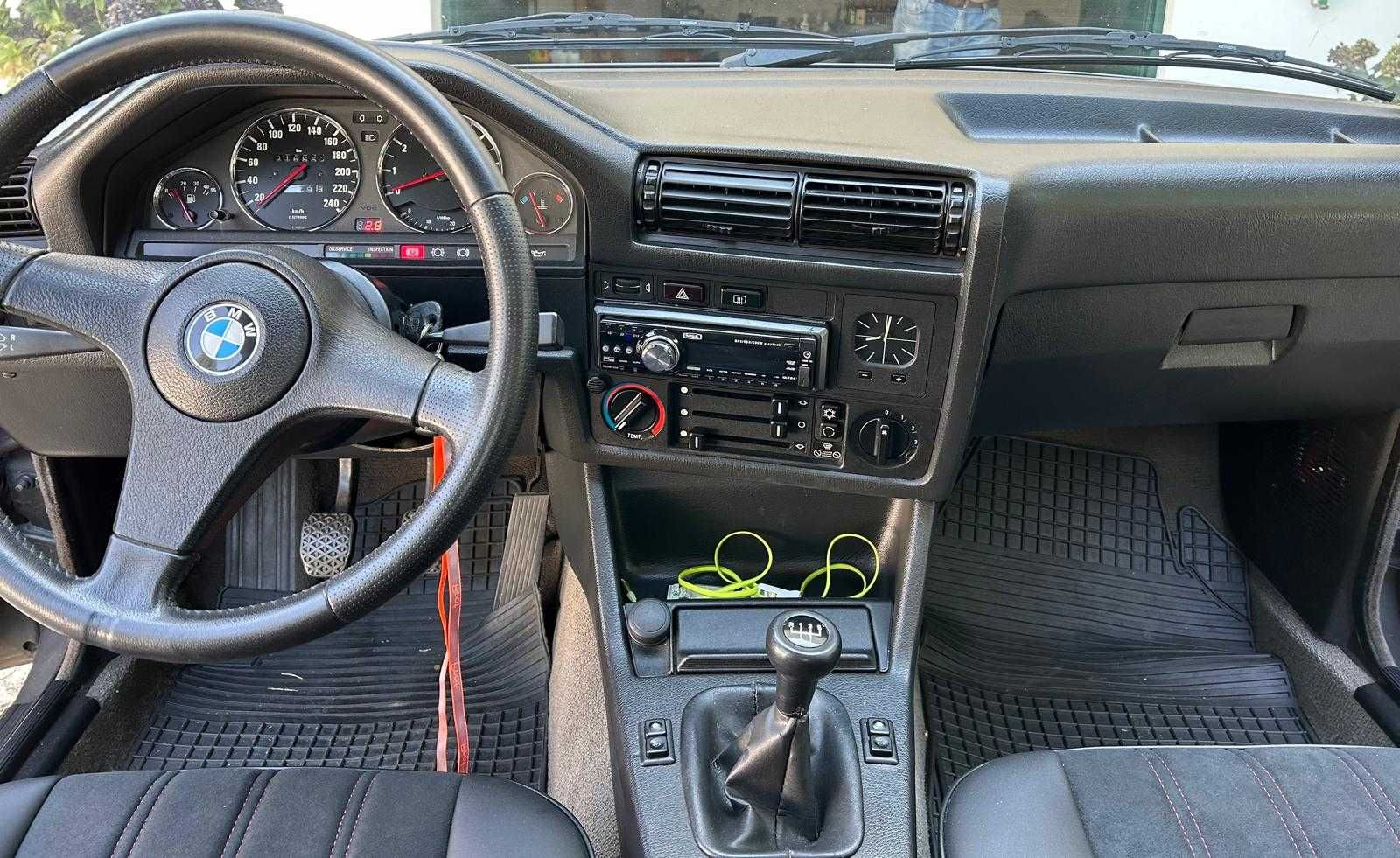 BMW E30 320i 1984