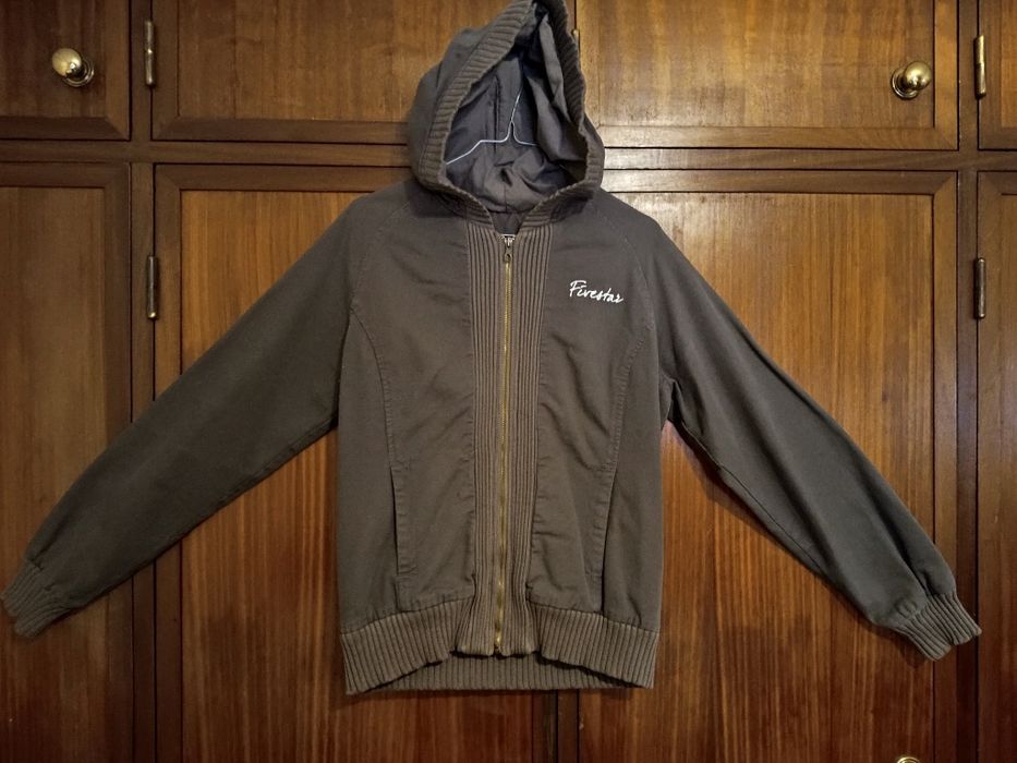 Blusão acolchoado Castanho claro com carapuço