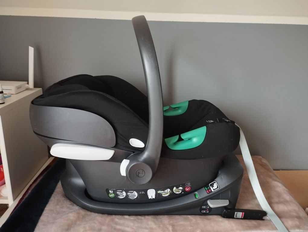 CYBEX Fotelik dla niemowląt "Aton B2 i-Size" ze stacją bazową