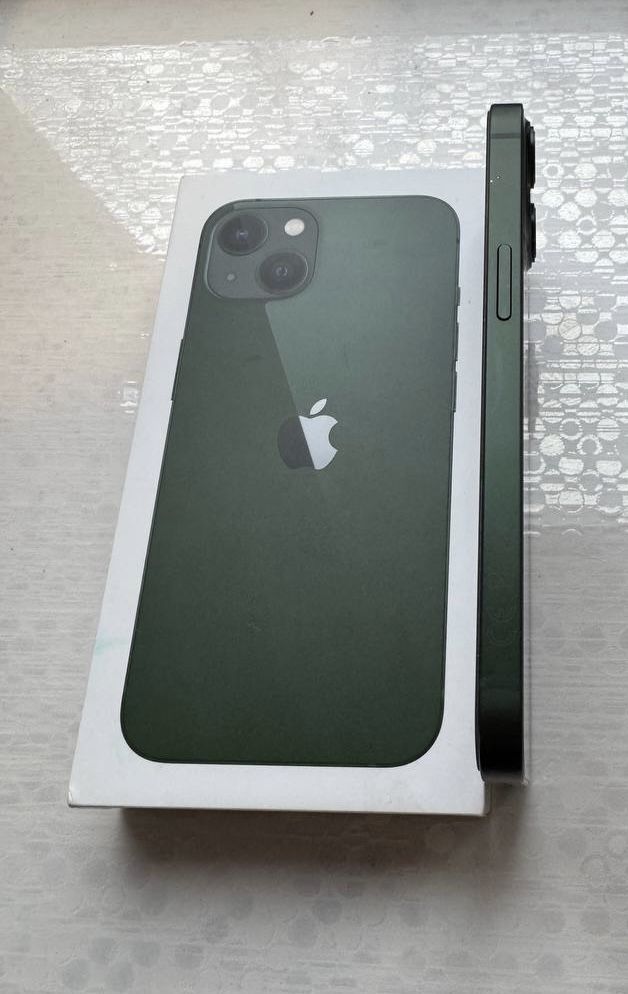Iphone 13 256gb(отличное состояние)