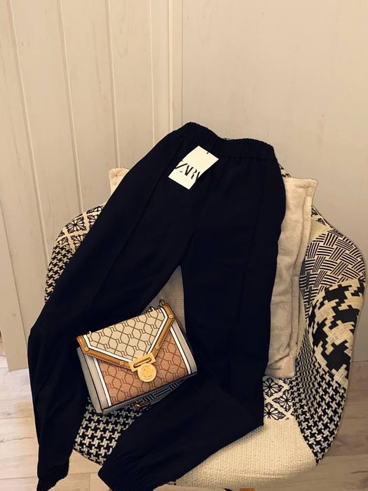 Штани фірми ZARA