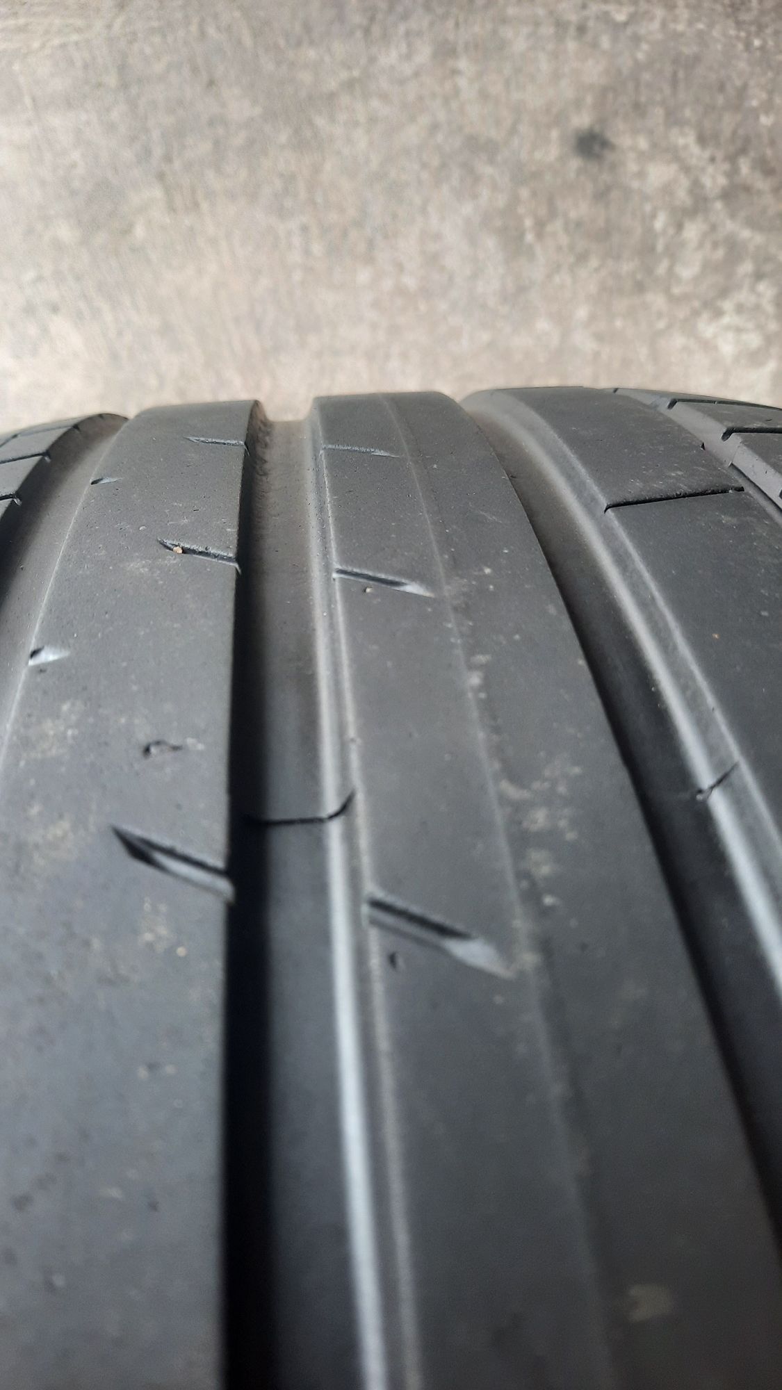 Hankook 2x 255/45 R20 2x 235/50 R20 EV Electric