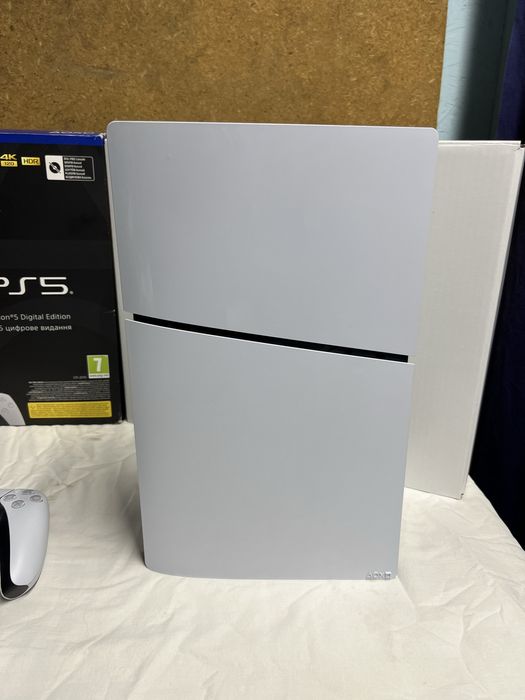 Продам Sony Playstation 5