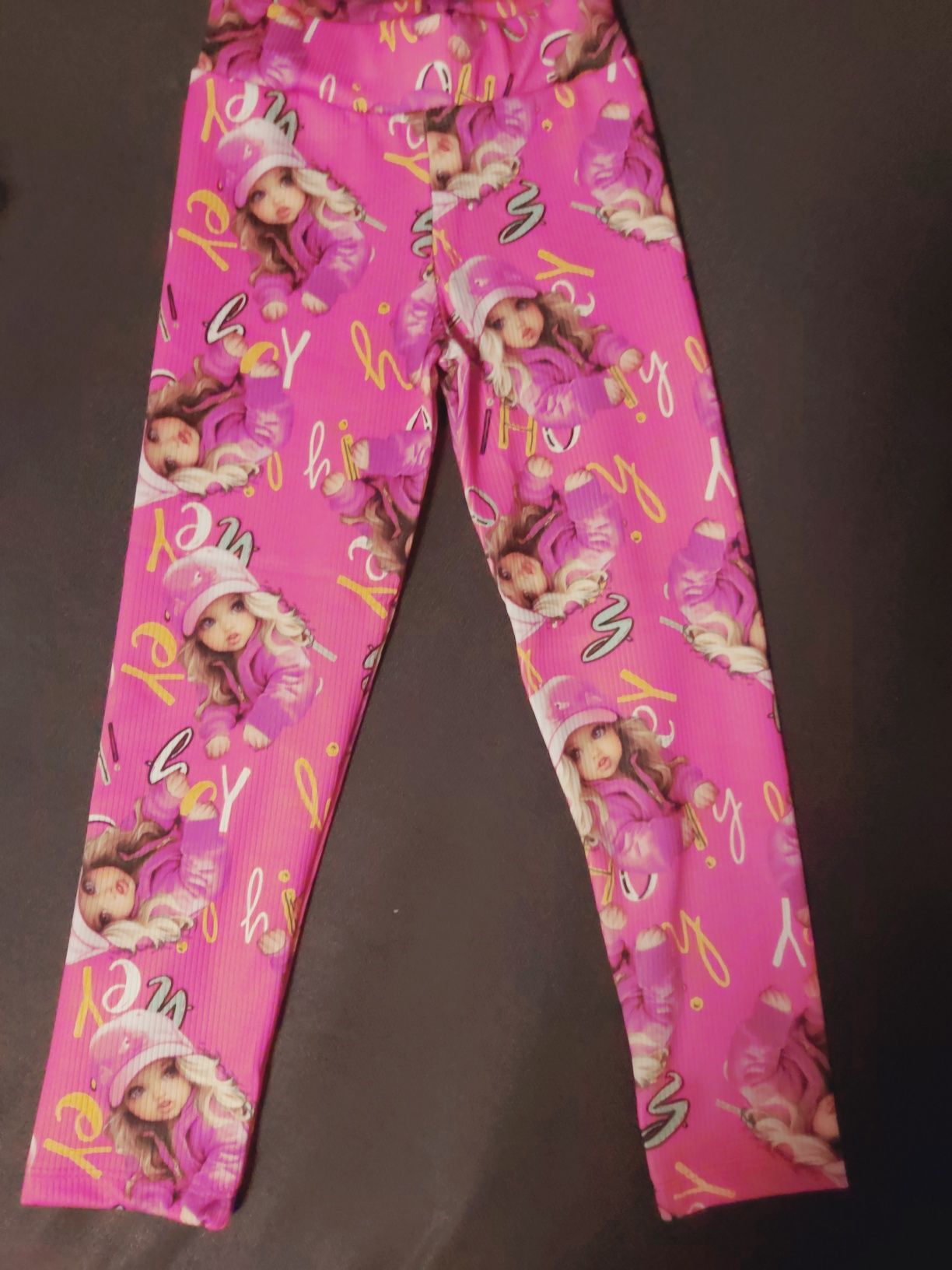 Nowe legginsy dziecięce prążek. Modne wzory bardzo ładne kolory .